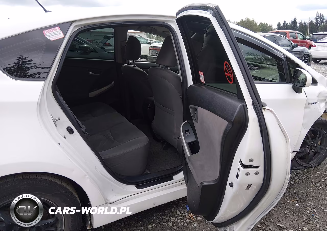 2012 Toyota Prius Two VIN:JTDKN3DU6C5400953 - 8