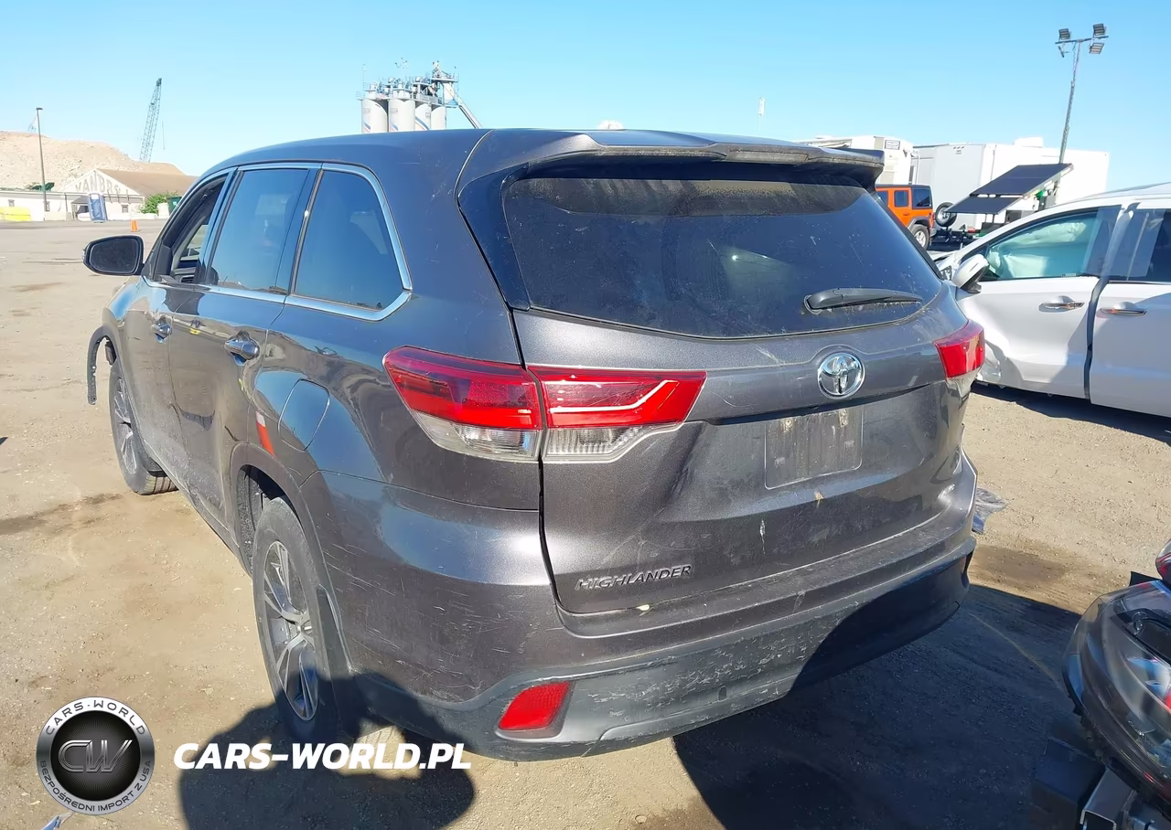 2019 Toyota Highlander Le VIN:5TDBZRFH7KS723134 - 16