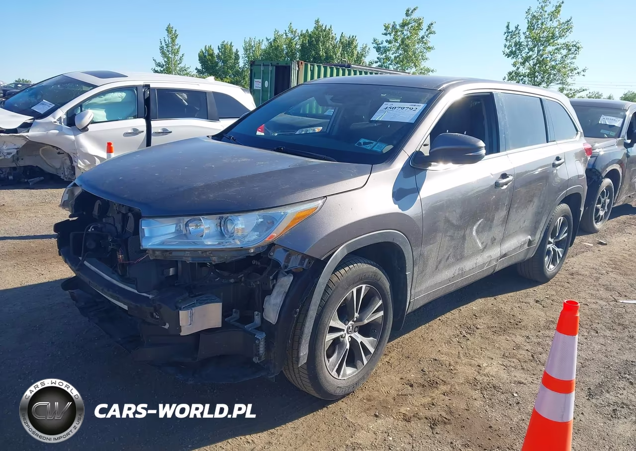 2019 Toyota Highlander Le VIN:5TDBZRFH7KS723134 - 2