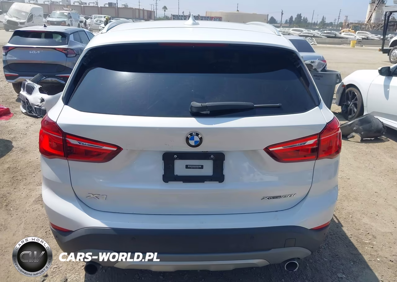 2019 BMW X1 xDrive28I VIN:WBXHT3C58K3H35433 - 17