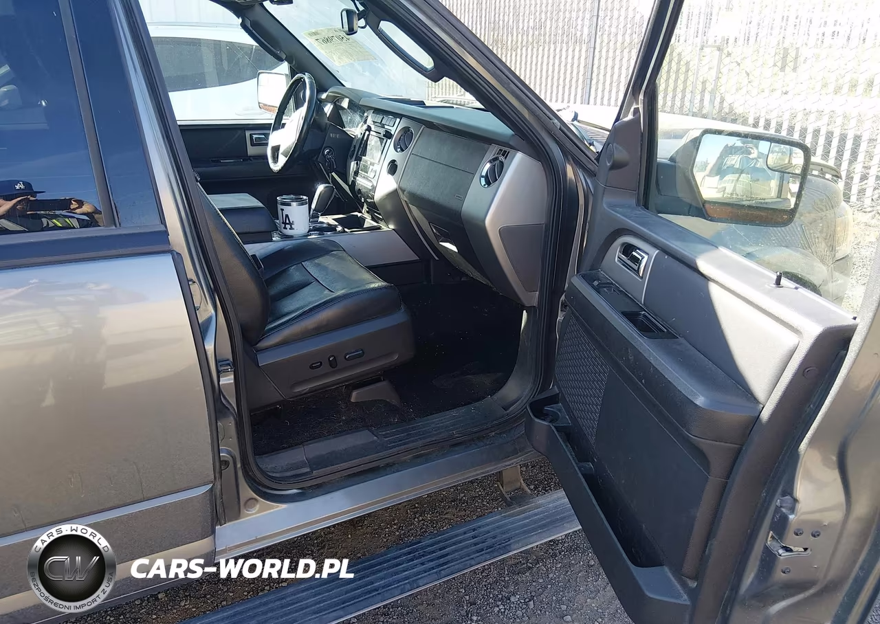 2012 Ford Expedition Limited VIN:1FMJU2A50CEF64815 - 5