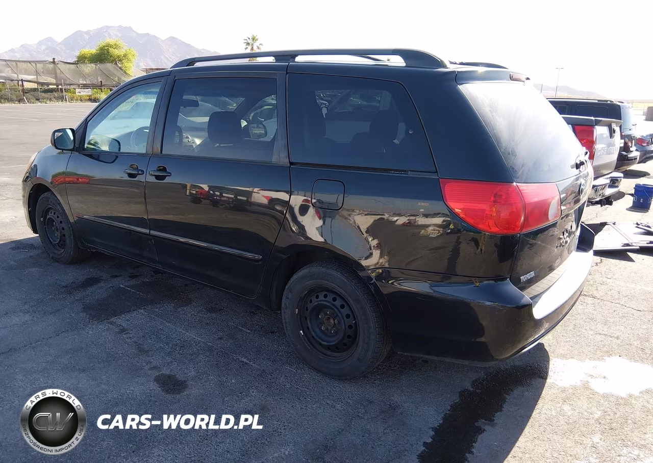 2010 Toyota Sienna Le VIN:5TDKK4CC5AS317108 - 3