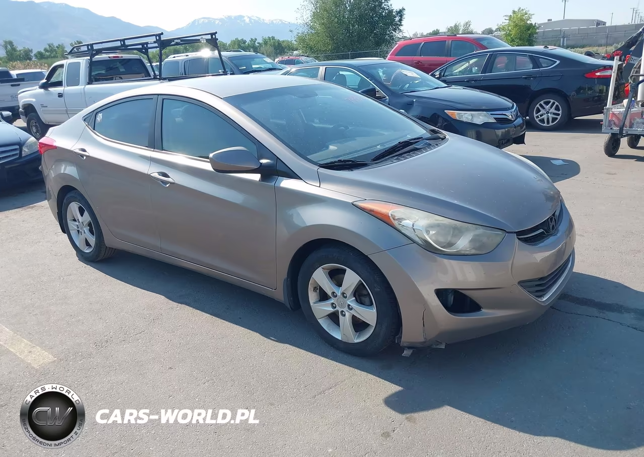 Główne zdjęcie 2013 Hyundai Elantra Gls