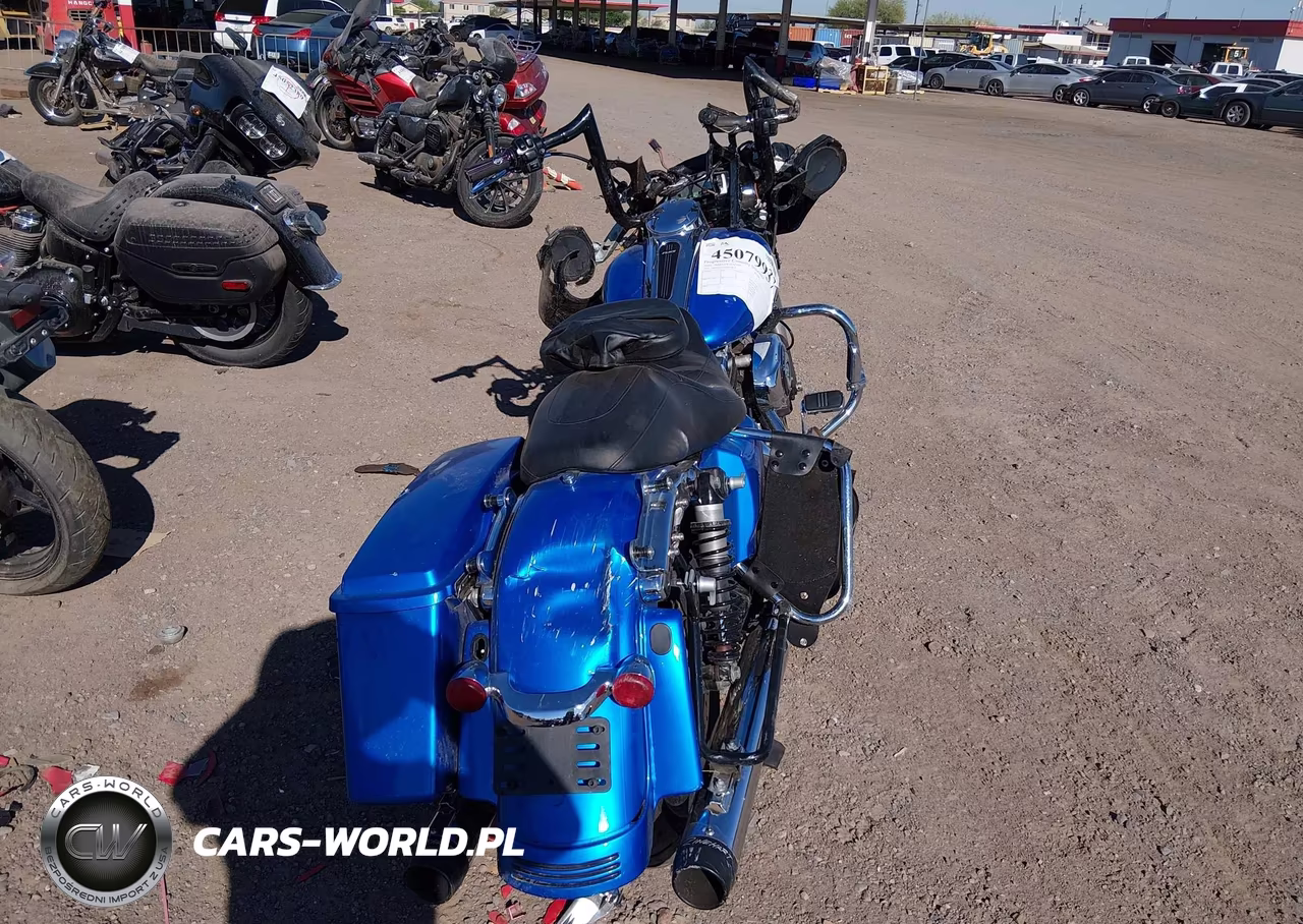 2010 Harley-Davidson Flhx VIN:1HD1KB433AB634924 - 17
