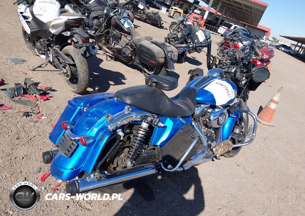 2010 Harley-Davidson Flhx VIN:1HD1KB433AB634924 - 18