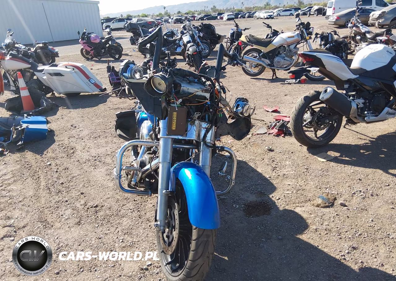 2010 Harley-Davidson Flhx VIN:1HD1KB433AB634924 - 5