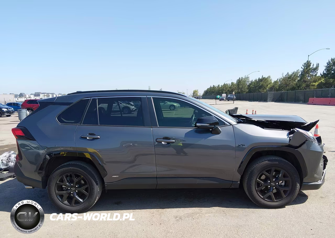 2025 Toyota Rav4 Hybrid Xle VIN:JTMRWRFV0SD304275 - 13