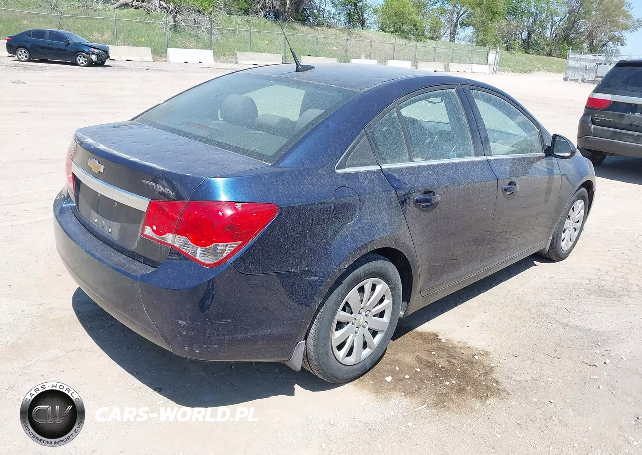 2011 Chevrolet Cruze Ls VIN:1G1PD5SH1B7209253 - 4