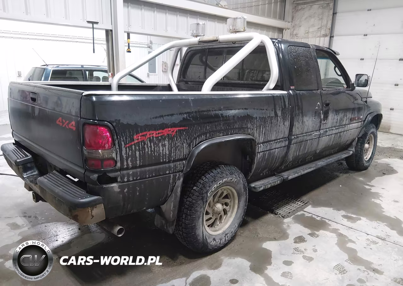 1996 Dodge Ram 1500 VIN:3B7HF13Y8TG109931 - 4