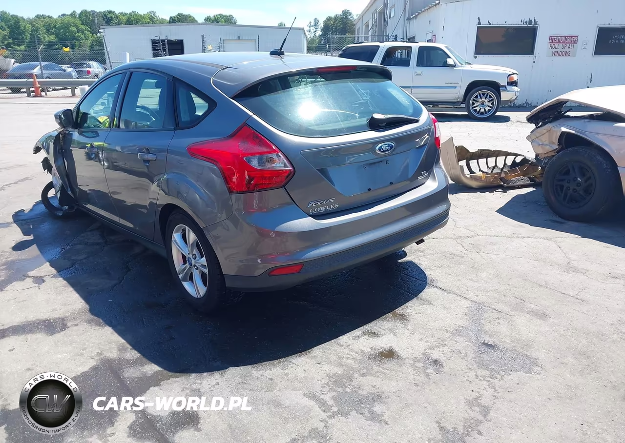 2014 Ford Focus Se VIN:1FADP3K28EL147725 - 3