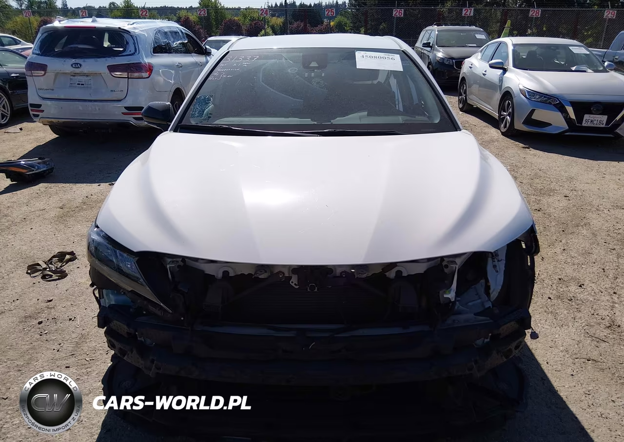 2022 Toyota Camry Nightshade Edition Hybrid VIN:4T1T31AK8NU041935 - 13