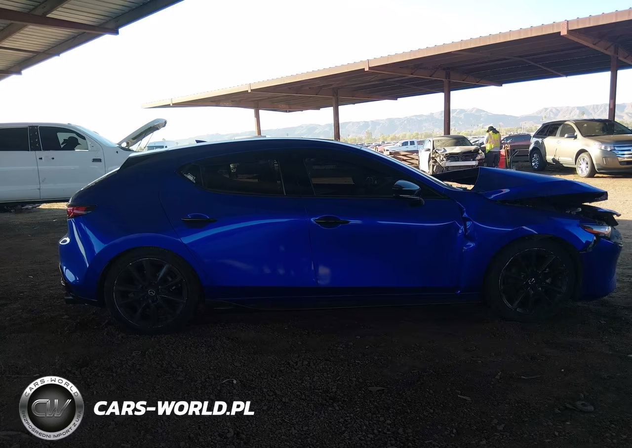2020 Mazda Mazda3 Premium Package VIN:JM1BPBNM1L1157580 - 13
