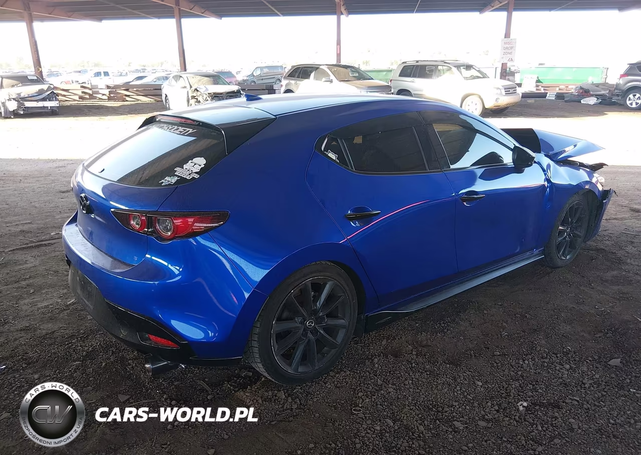 2020 Mazda Mazda3 Premium Package VIN:JM1BPBNM1L1157580 - 4