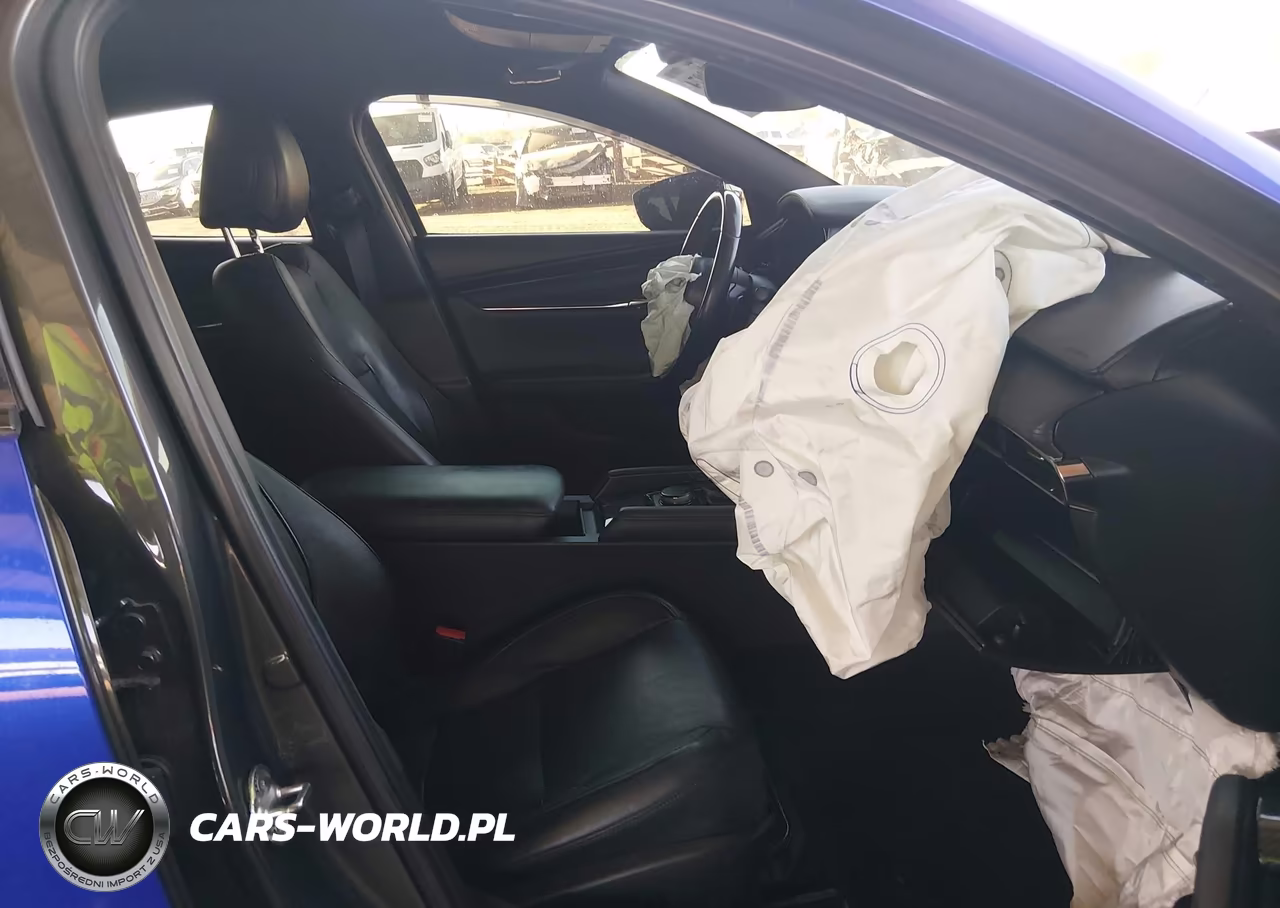 2020 Mazda Mazda3 Premium Package VIN:JM1BPBNM1L1157580 - 5