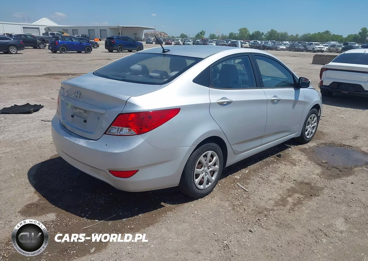 2012 Hyundai Accent Gls VIN:KMHCT4AE6CU212240 - 4