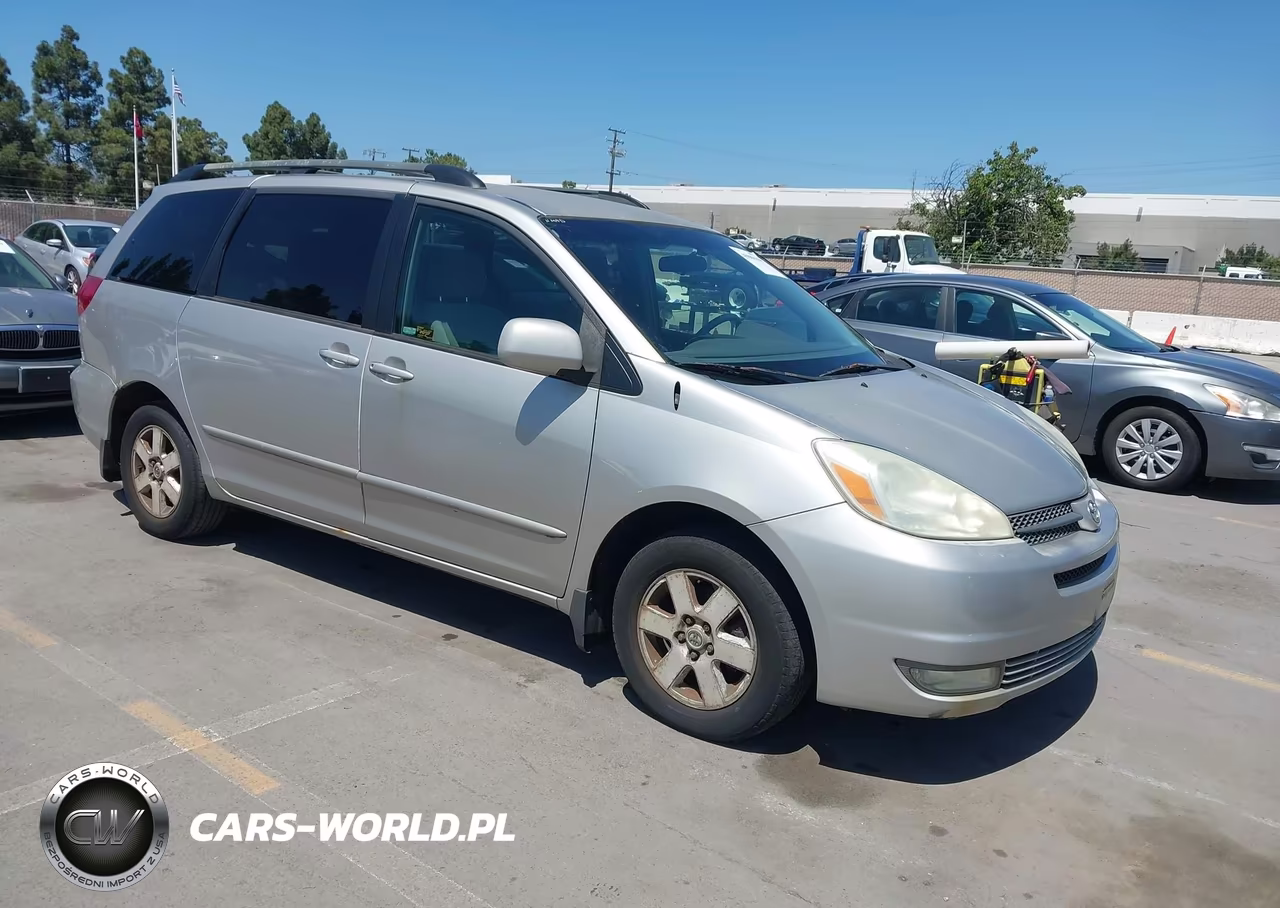 2004 Toyota Sienna Ce-Le
