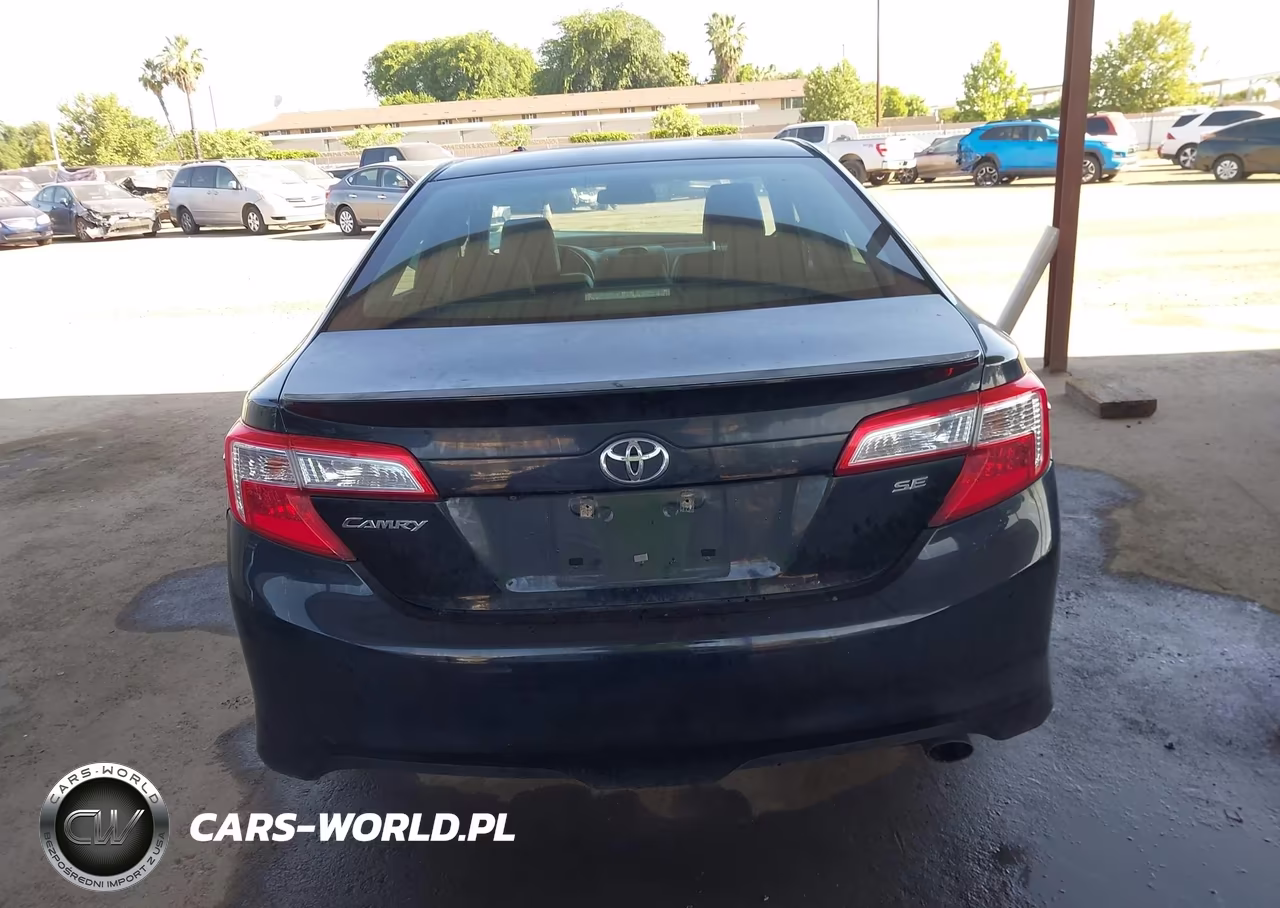 2014 Toyota Camry Se VIN:4T1BF1FK5EU796388 - 17