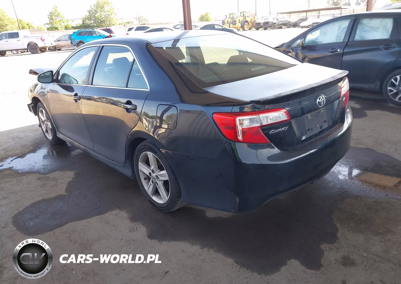 2014 Toyota Camry Se VIN:4T1BF1FK5EU796388 - 3