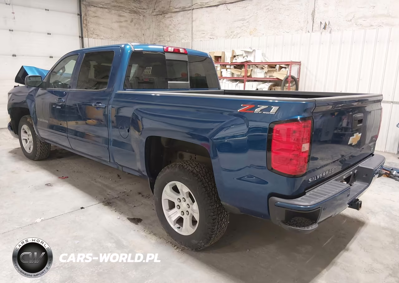 2018 Chevrolet Silverado 1500 2Lt VIN:3GCUKREC3JG470166 - 3