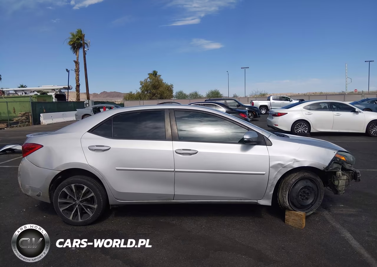 2018 Toyota Corolla Se VIN:5YFBURHE7JP798909 - 14