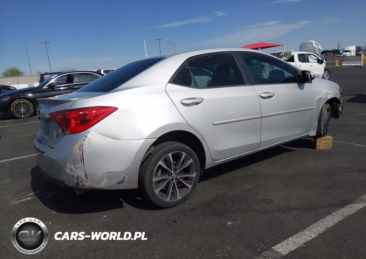 2018 Toyota Corolla Se VIN:5YFBURHE7JP798909 - 4