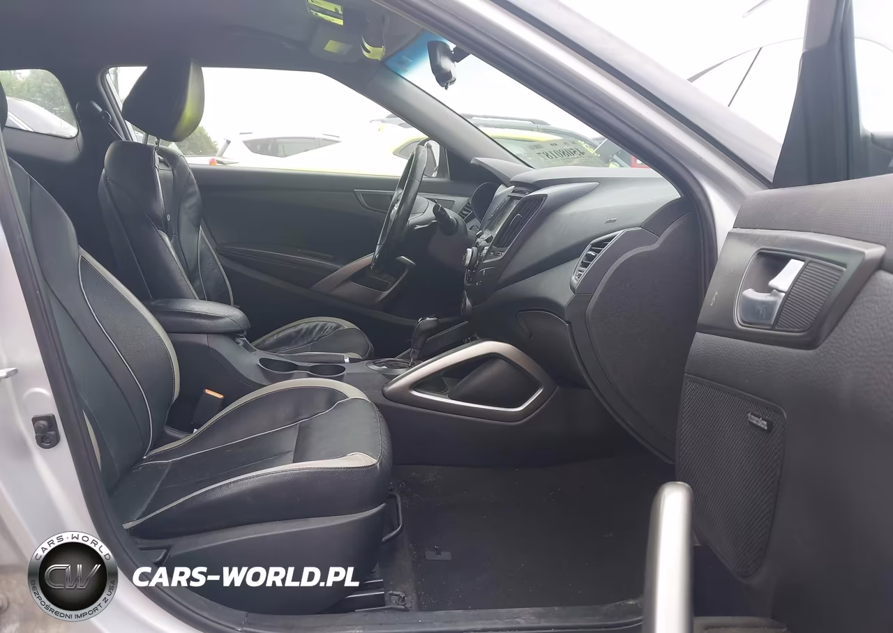 2015 Hyundai Veloster Turbo VIN:KMHTC6AE2FU229651 - 5