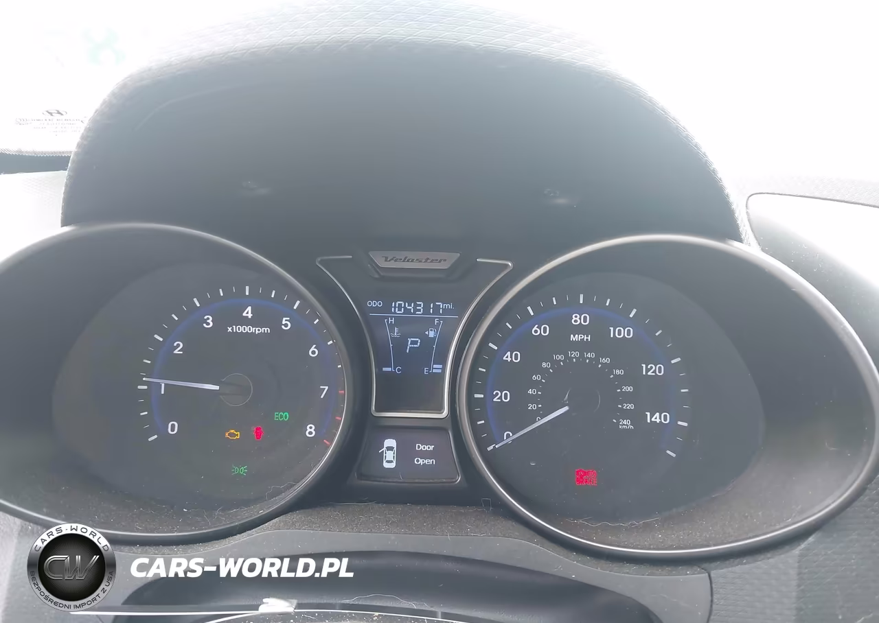 2015 Hyundai Veloster Turbo VIN:KMHTC6AE2FU229651 - 7