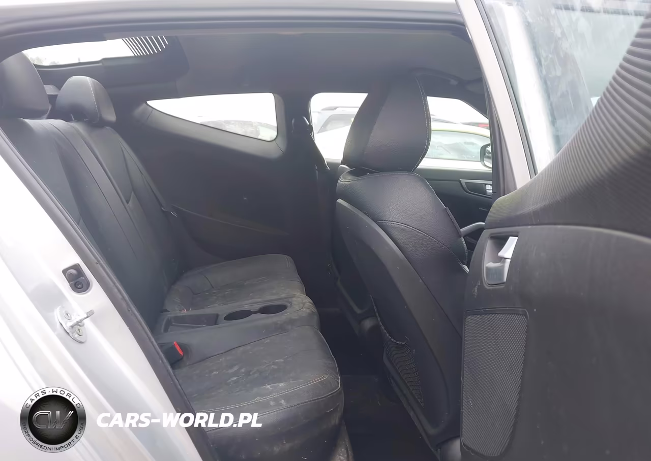 2015 Hyundai Veloster Turbo VIN:KMHTC6AE2FU229651 - 8