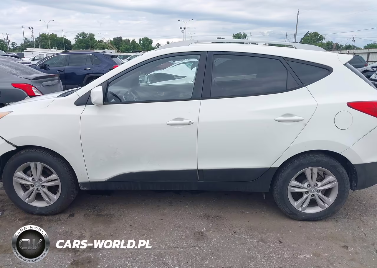 2011 Hyundai Tucson Gls VIN:KM8JU3AC2BU126399 - 15