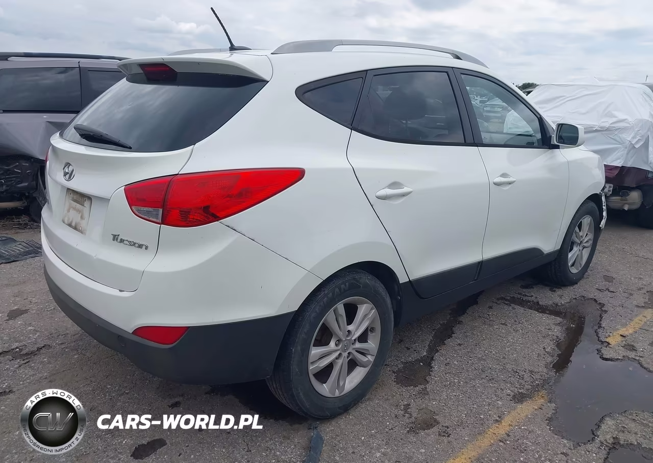 2011 Hyundai Tucson Gls VIN:KM8JU3AC2BU126399 - 4