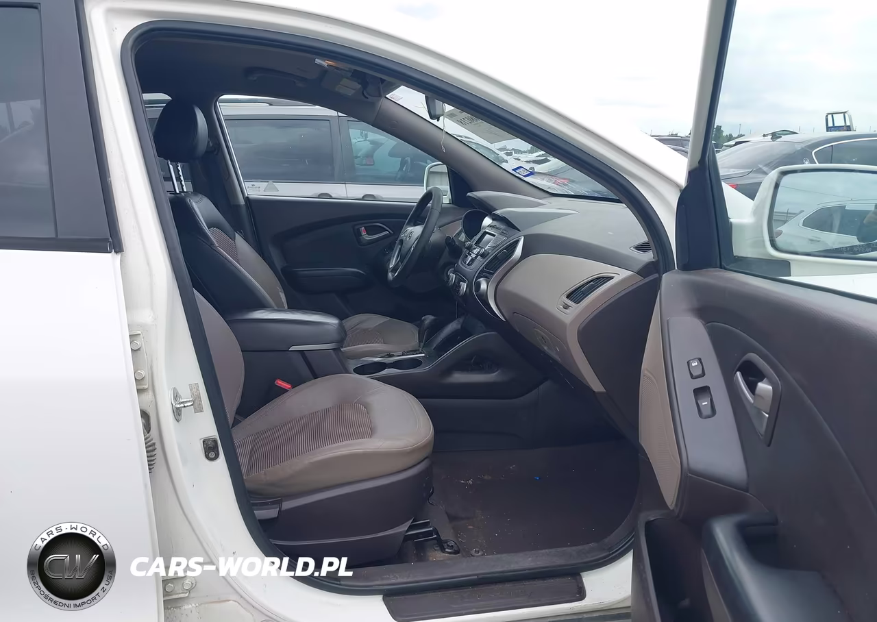 2011 Hyundai Tucson Gls VIN:KM8JU3AC2BU126399 - 5