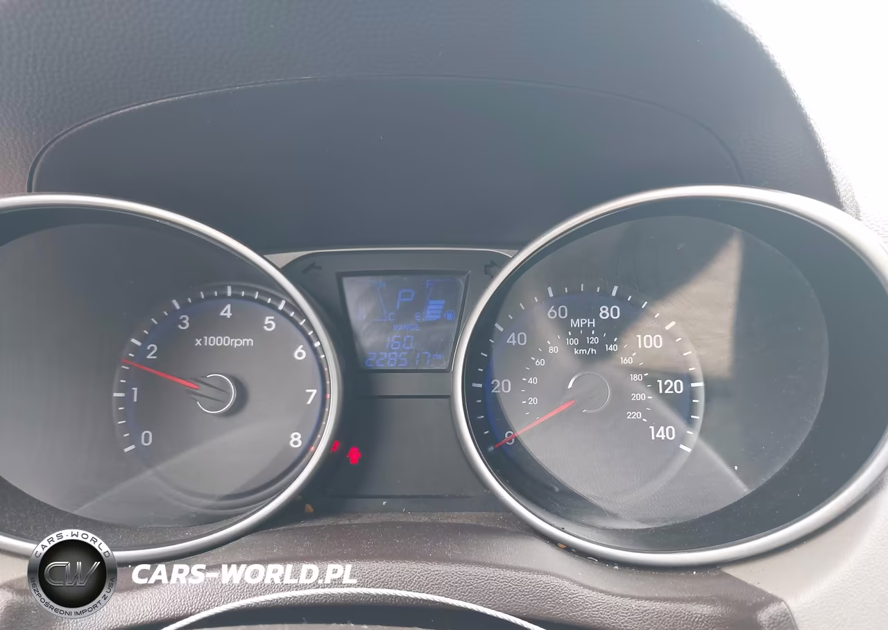 2011 Hyundai Tucson Gls VIN:KM8JU3AC2BU126399 - 7