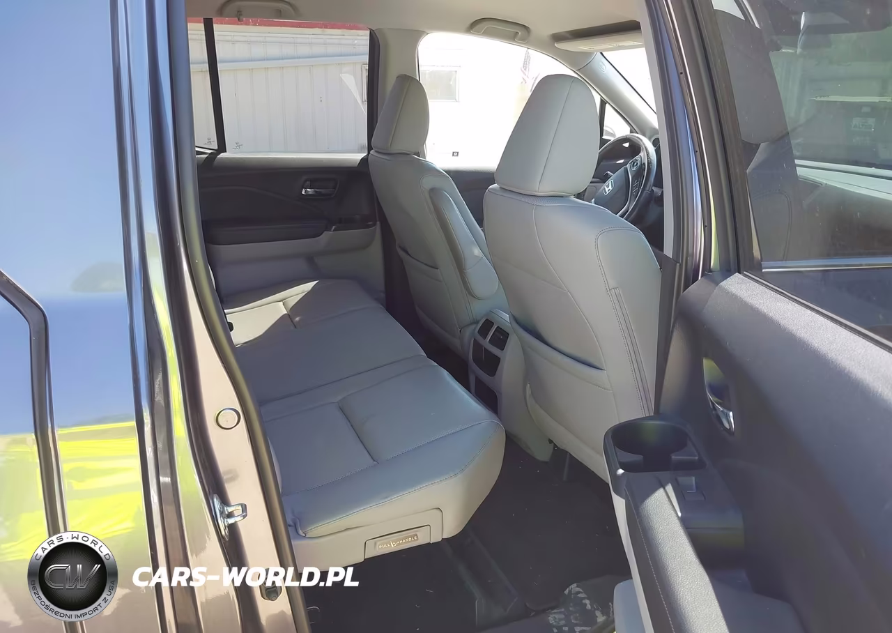 2017 Honda Ridgeline Rtl VIN:5FPYK3F5XHB028930 - 8