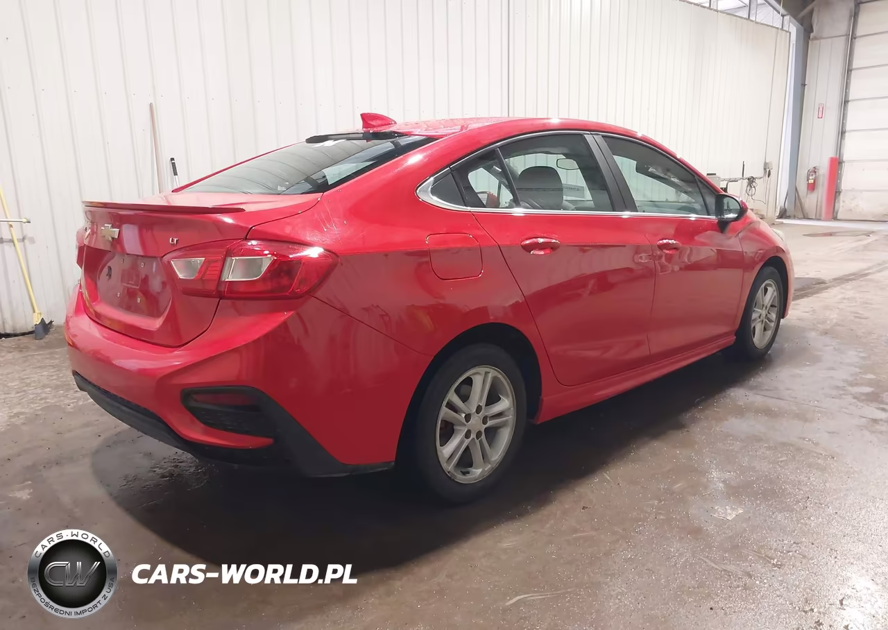 2017 Chevrolet Cruze Lt Auto VIN:1G1BE5SM2H7198101 - 4