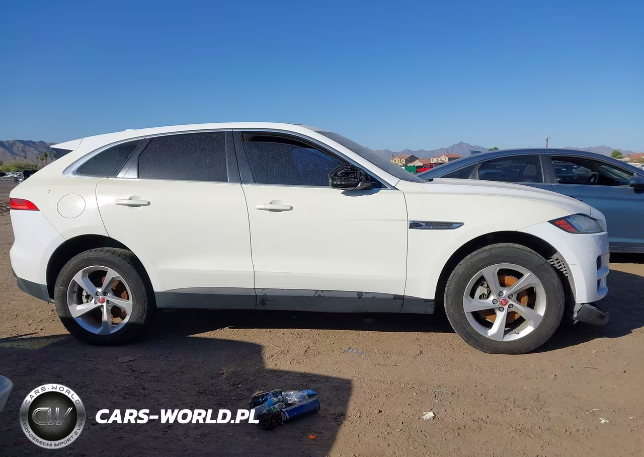 2019 Jaguar F-Pace 25T Premium VIN:SADCJ2FXXKA399611 - 13