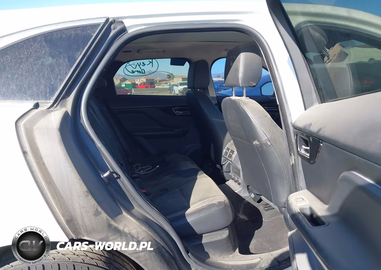 2019 Jaguar F-Pace 25T Premium VIN:SADCJ2FXXKA399611 - 8