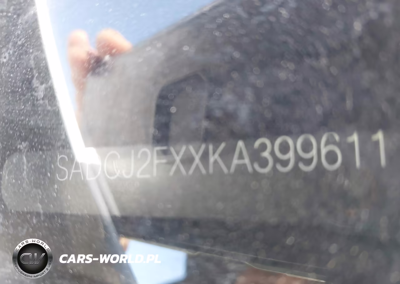 2019 Jaguar F-Pace 25T Premium VIN:SADCJ2FXXKA399611 - 9