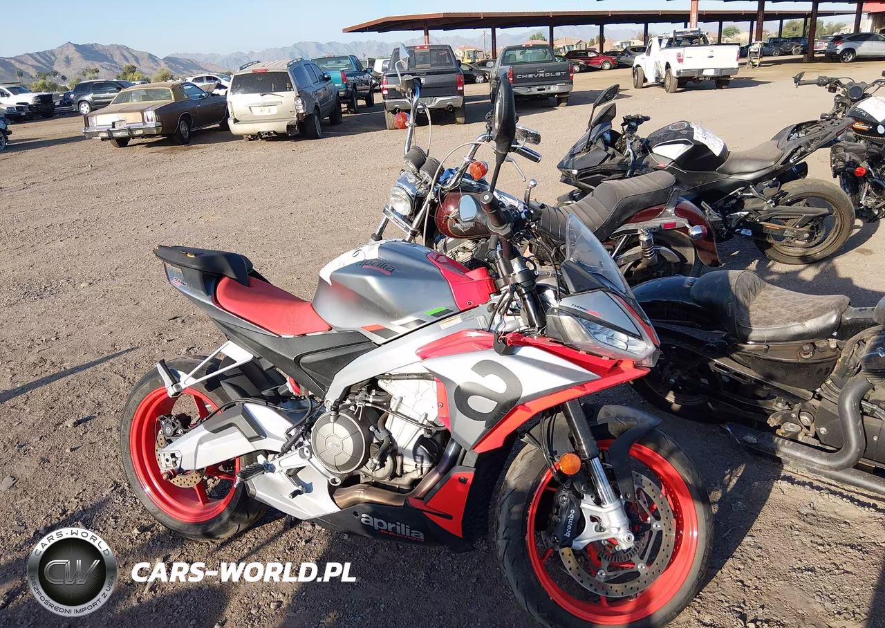 Główne zdjęcie 2021 Aprilia Tuono 660