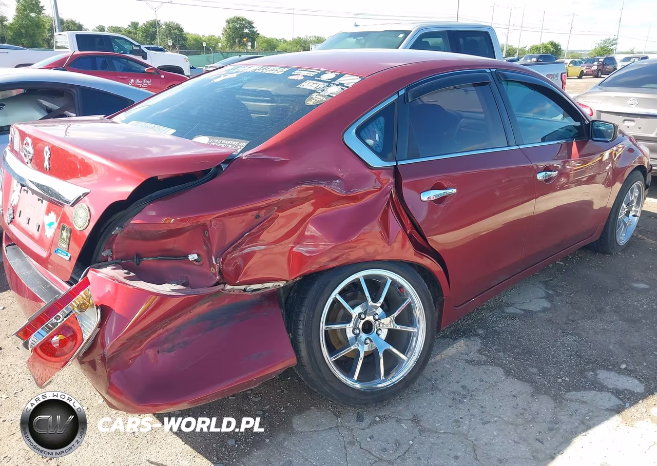 2014 Nissan Altima 2.5 VIN:1N4AL3AP1EC402615 - 4