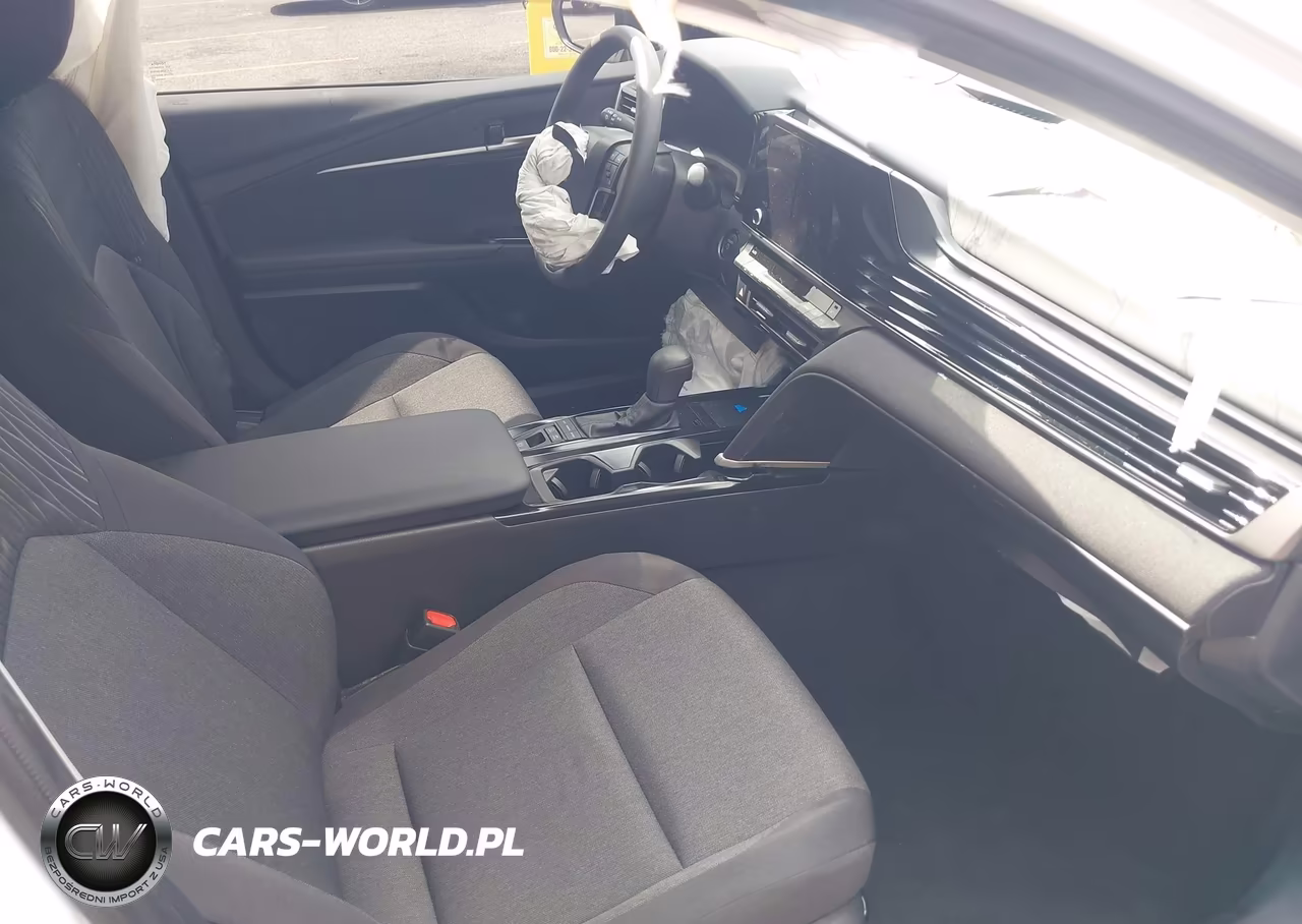 2025 Toyota Camry Le VIN:4T1DAACK7SU590156 - 5