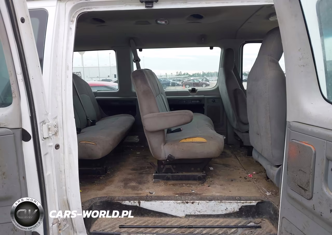 2013 Ford E-350 Super Duty Xlt VIN:1FBSS3BL1DDA04590 - 8