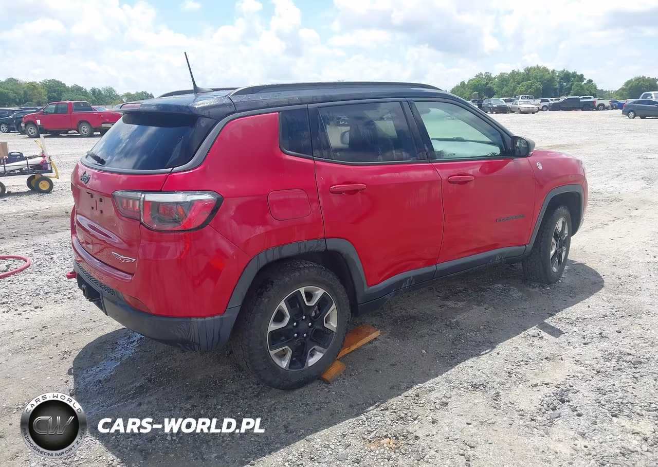 2018 Jeep Compass Trailhawk 4X4 VIN:3C4NJDDB6JT234735 - 4