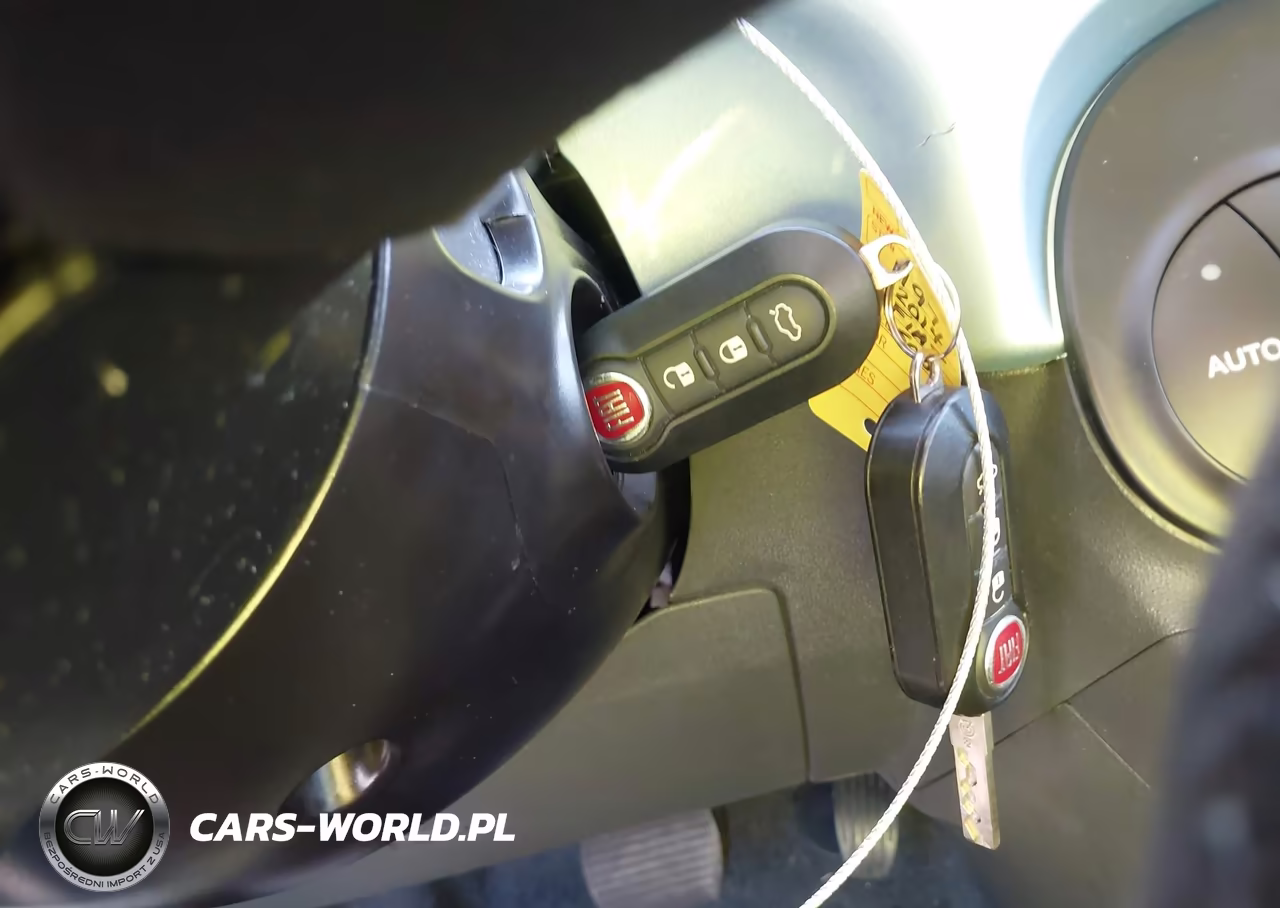 2014 Fiat 500C Lounge VIN:3C3CFFER5ET288327 - 11