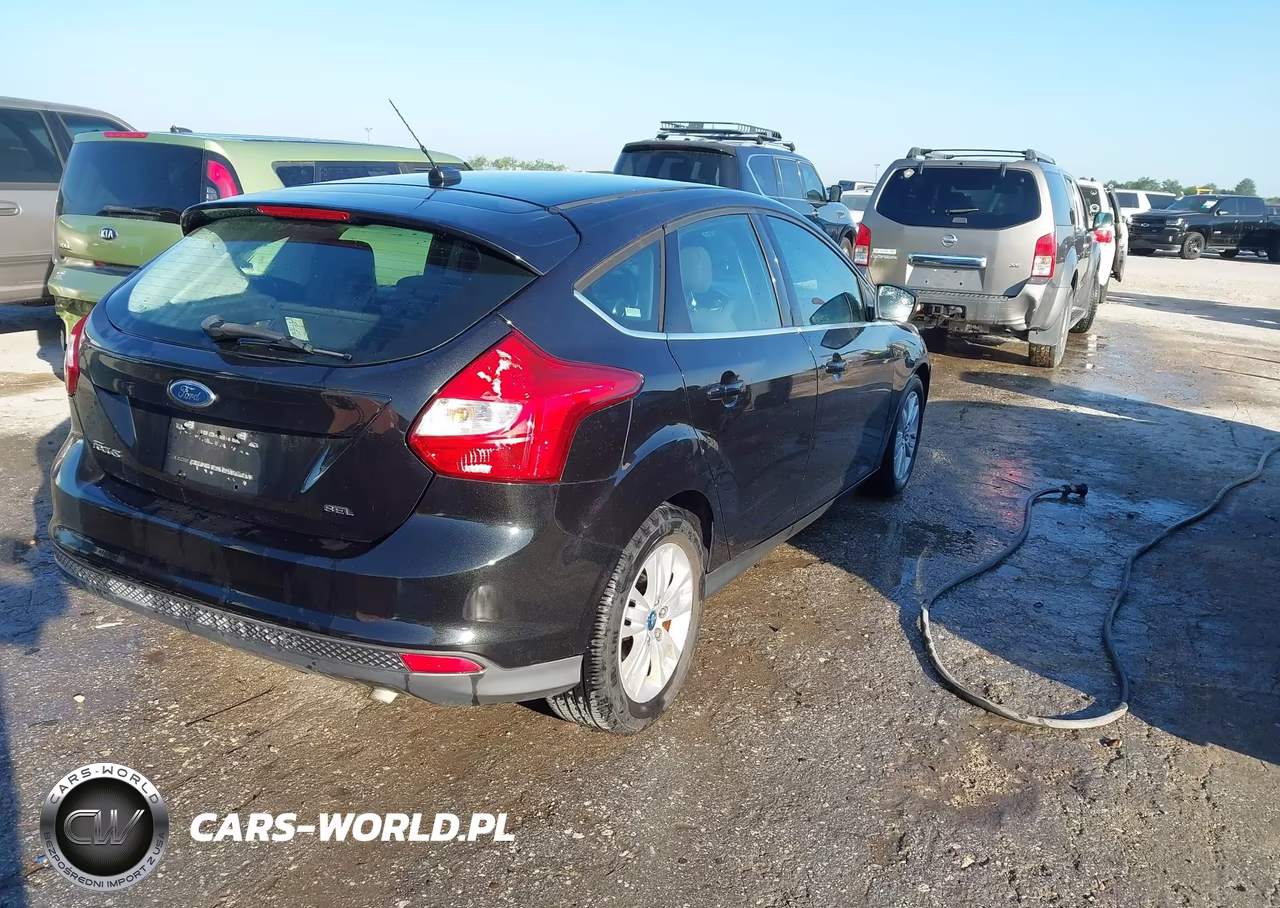 2012 Ford Focus Sel VIN:1FAHP3M23CL317095 - 4