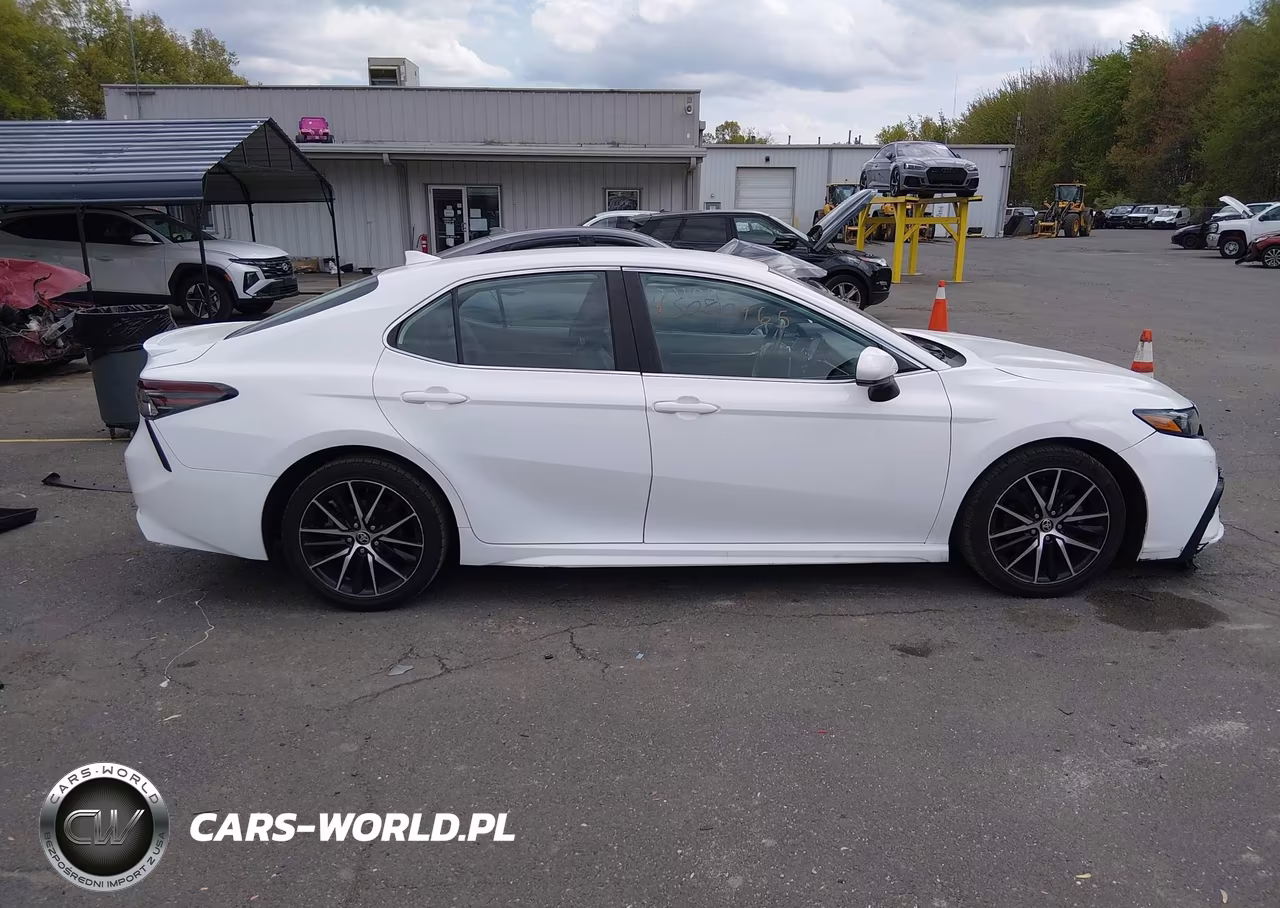 2021 Toyota Camry Se VIN:4T1G11AK5MU570085 - 13