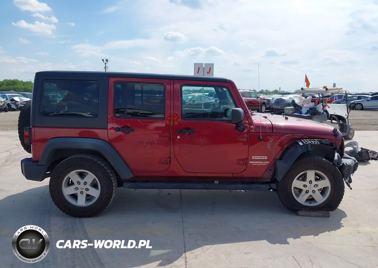 2011 Jeep Wrangler Unlimited Sport VIN:1J4BA3H18BL528806 - 13