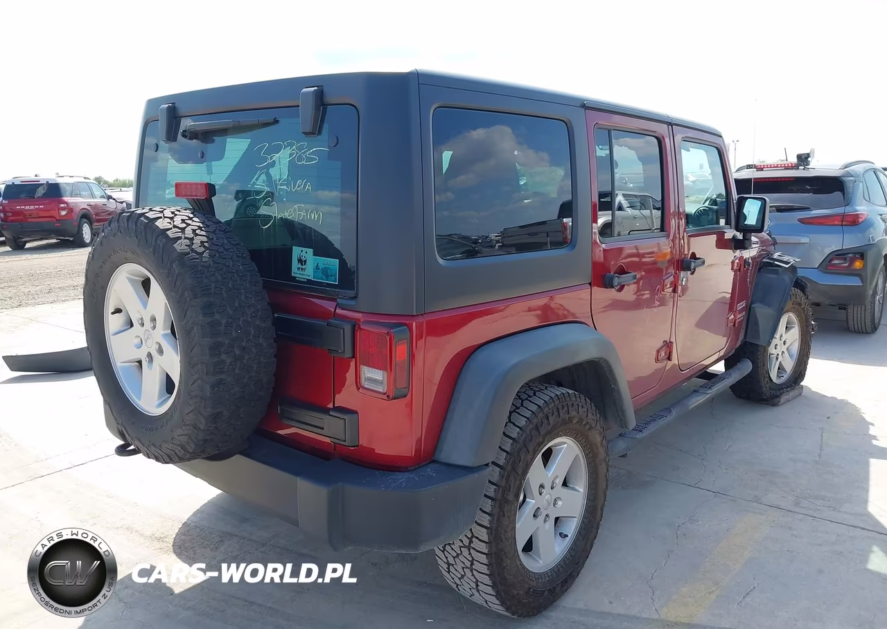 2011 Jeep Wrangler Unlimited Sport VIN:1J4BA3H18BL528806 - 4