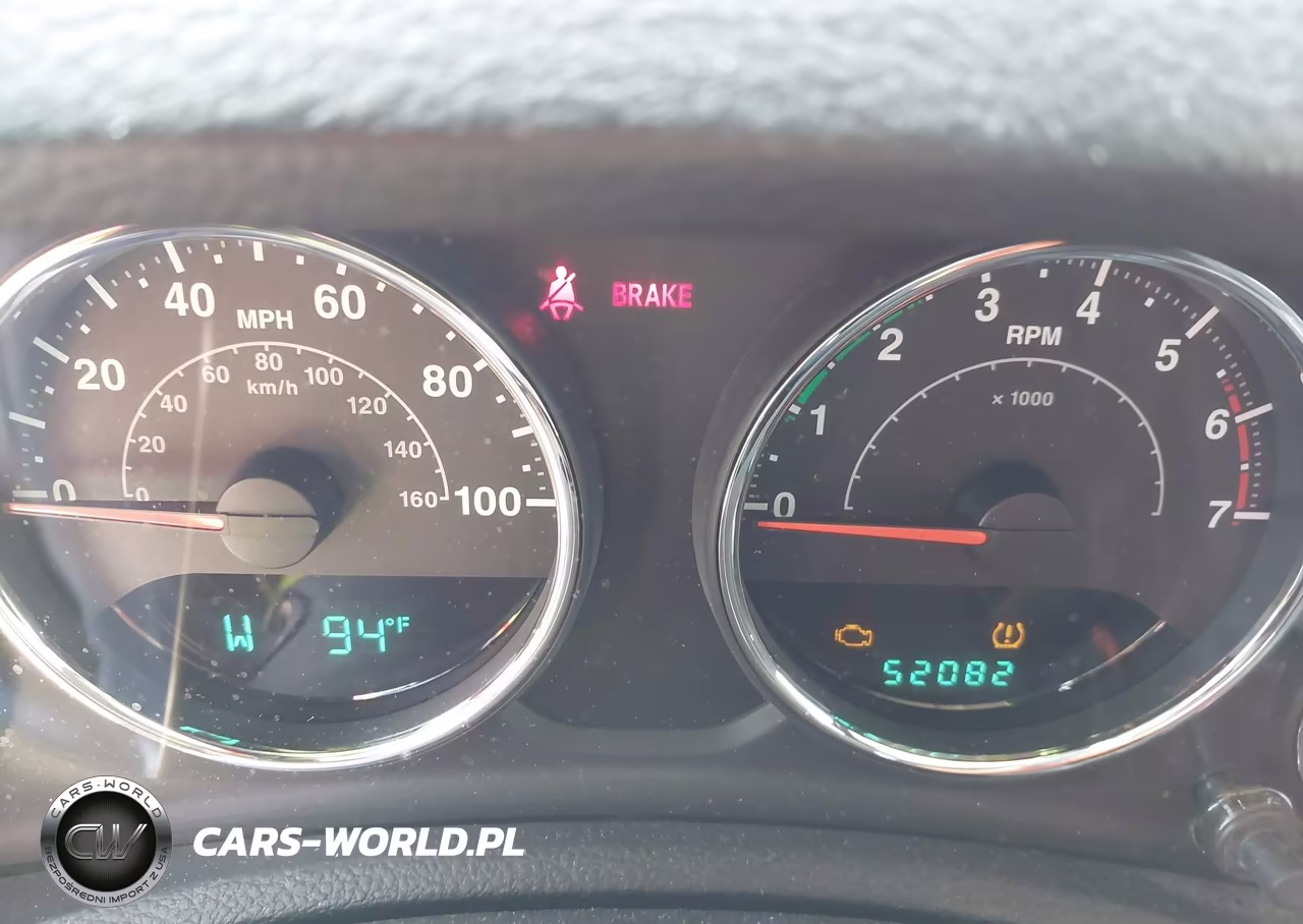2011 Jeep Wrangler Unlimited Sport VIN:1J4BA3H18BL528806 - 7
