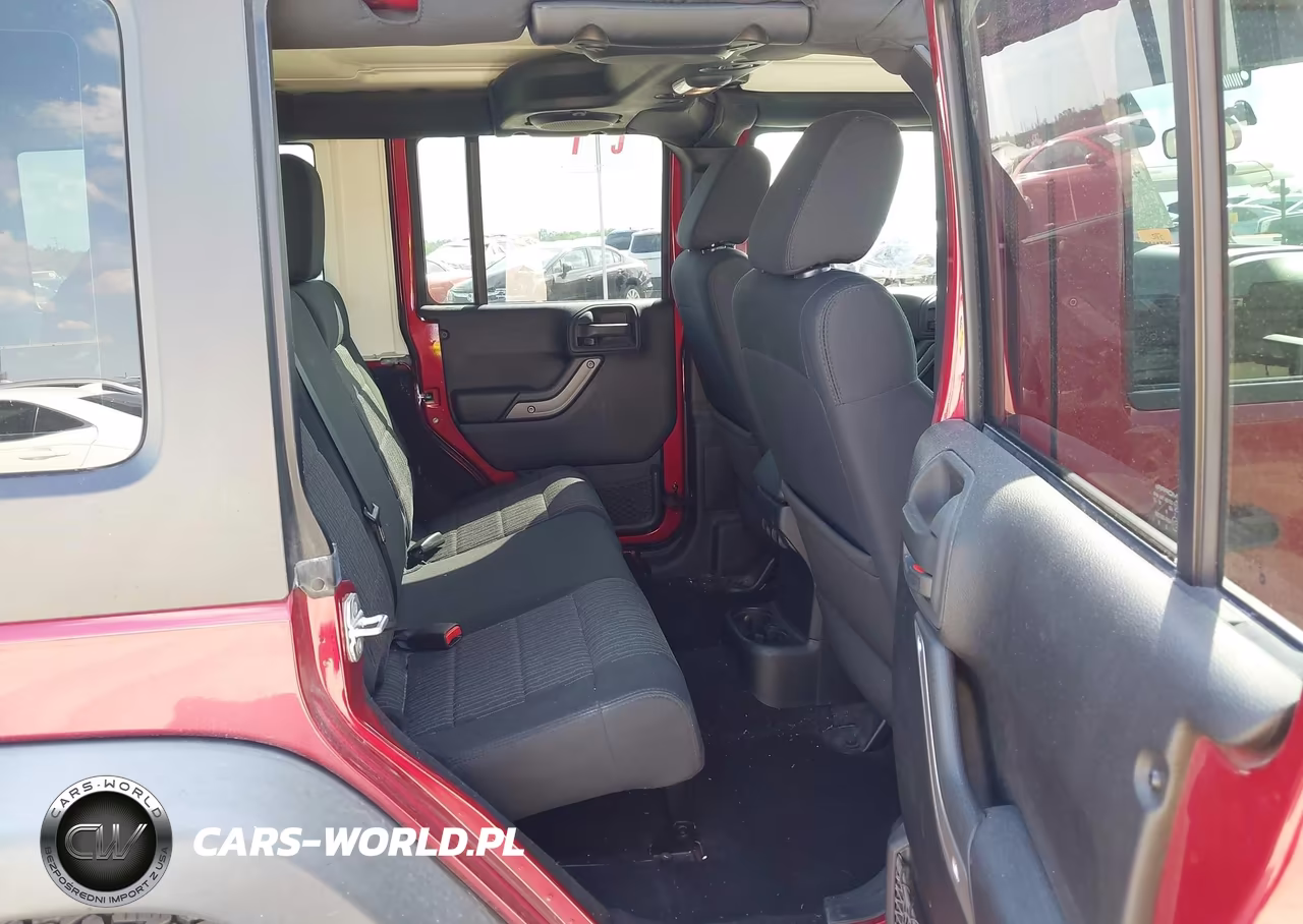2011 Jeep Wrangler Unlimited Sport VIN:1J4BA3H18BL528806 - 8