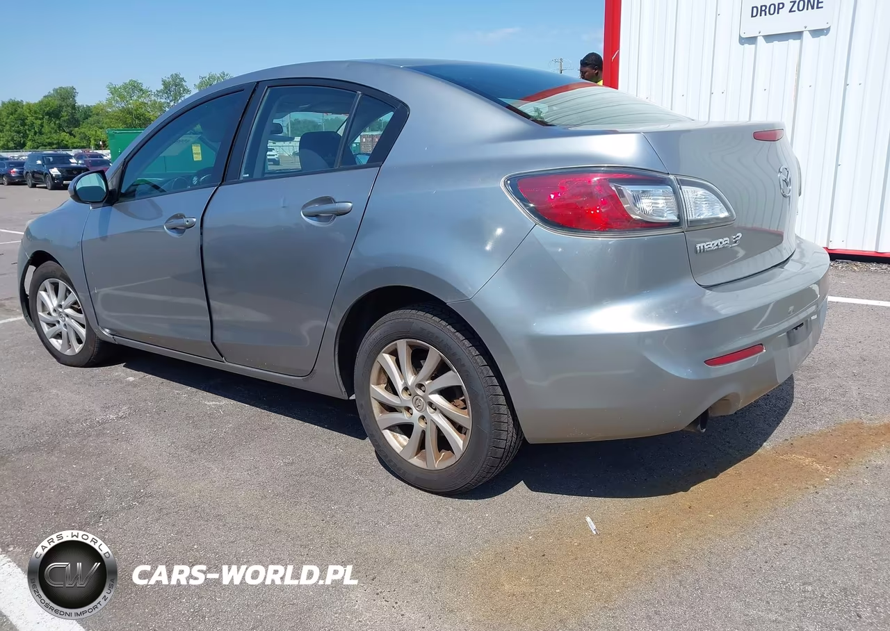 2012 Mazda Mazda3 I Touring VIN:JM1BL1V86C1589347 - 3